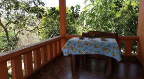 Classic Room | Balcony