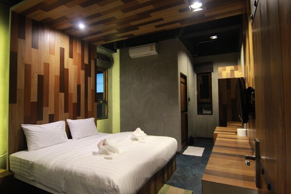 Soundproofing, rollaway beds, free WiFi