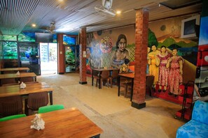 Lobby sitting area - Mama Bungalow Koh Lipe (Koh Lipe)