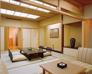 Japanese Style Room with in-room Karaoke, SEON | In-room safe, free WiFi - Tsukinose (Fukushima)