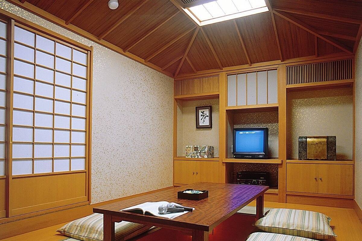 Habitación tradicional (Japanese Style, in-room Karaoke ,SEON) | Caja de seguridad en la habitación y wifi gratis