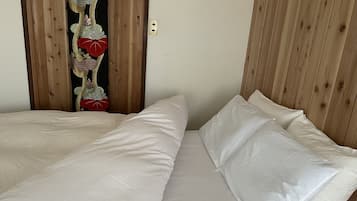 Japanese Style Room with Double bed, Non Smoking | In-room safe, laptop workspace, blackout drapes, iron/ironing board