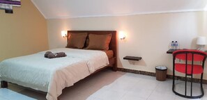 Minibar, desk, blackout curtains, free WiFi - CasaVelion (Karimun Jawa)
