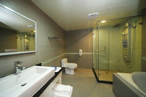 Bañera y ducha independientes, bañera profunda