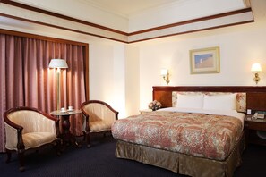 Standard Double Room | Desk, blackout drapes, iron/ironing board, free WiFi - Noble Hotel (Kaohsiung)