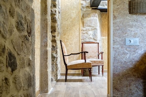 Family Apartment | Individually furnished, blackout curtains, soundproofing - Casa do Comediante (San Xoan de Rio)