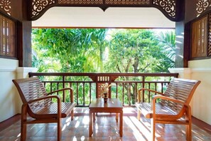 Twin Room, Balcony | In-room safe, desk, blackout drapes, soundproofing - Viangngam Lanna Villa By Zuzu (Chiang Mai)