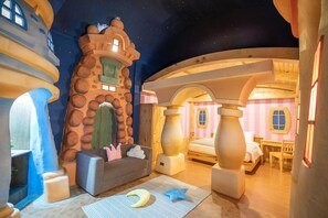 Deluxe Villa - Fancy Design | Bathroom | Shower, free toiletries, hair dryer, slippers - Viangngam Lanna Villa By Zuzu (Chiang Mai)