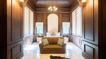 Deluxe Villa - Brik | In-room safe, desk, blackout curtains, soundproofing