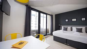Appartement, 1 slaapkamer | Een bureau, een strijkplank/strijkijzer, gratis babybedden, gratis wifi