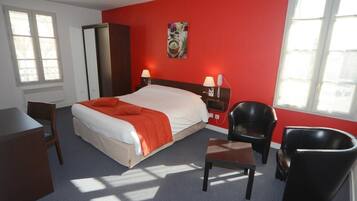Chambre Double Supérieure | Bureau, chambres insonorisées, Wi-Fi gratuit, draps fournis