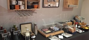 Frühstück, Mittagessen und Abendessen