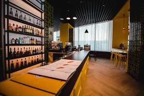 Bar (in der Unterkunft)