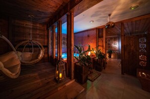 Couples treatment rooms, sauna, hot tub, steam room, body treatments