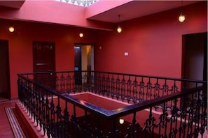 Hallway - Martins Siesta (Parra)