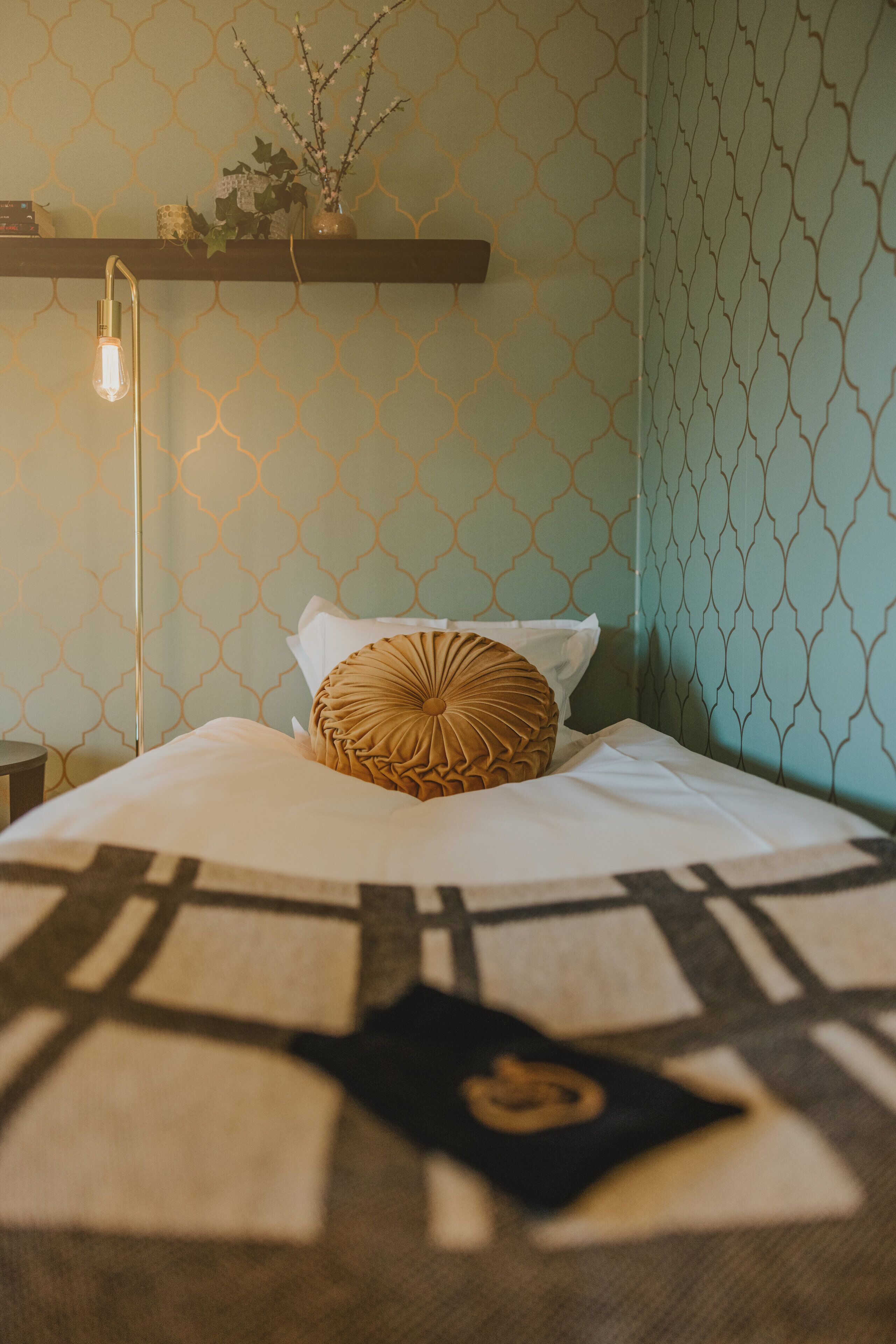 twin room | desk, blackout curtains, rollaway beds, free wifi