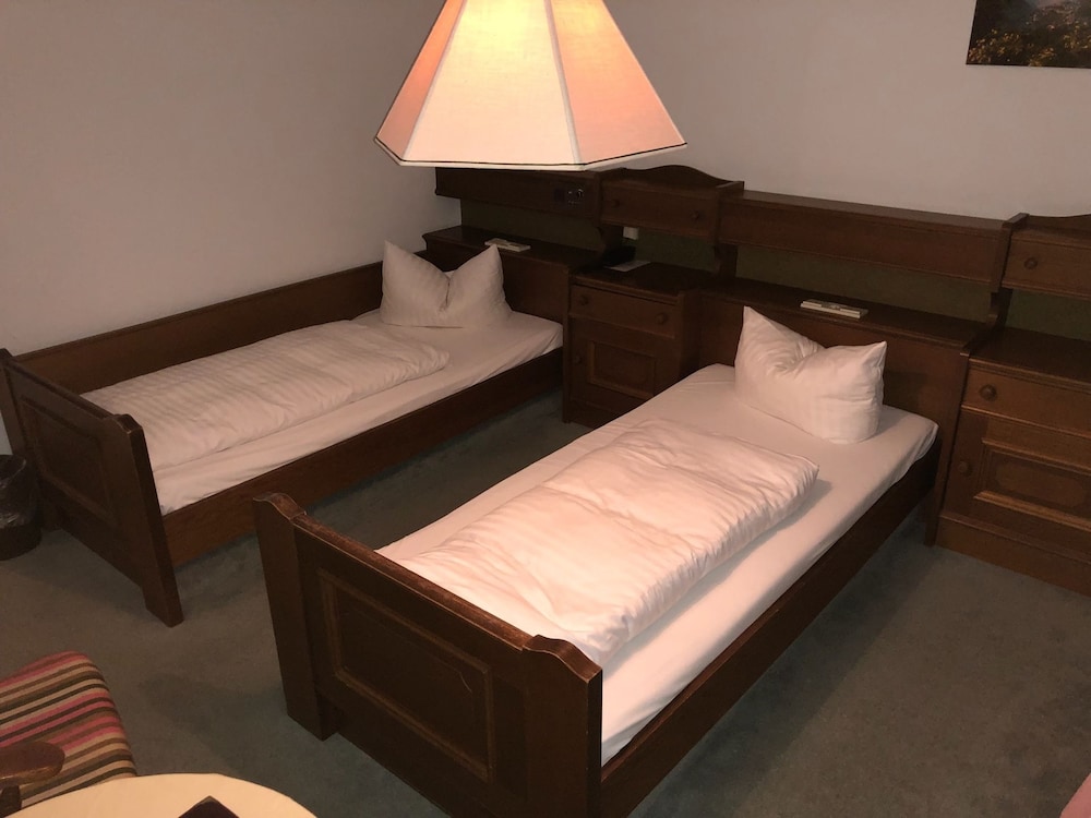 Hotel Vier Jahreszeiten by null