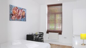 Unclassified image, 2 of 44, button - Abercorn House - Hostel (London)
