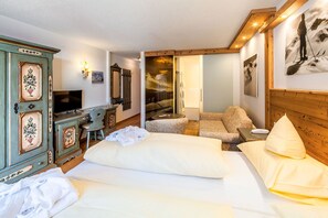 双人房 | 客房内保险箱、特色装修、特色家居、隔音