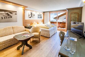 双人房 | 客房内保险箱、特色装修、特色家居、隔音