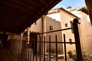 Family Deluxe | Vue sur la rue