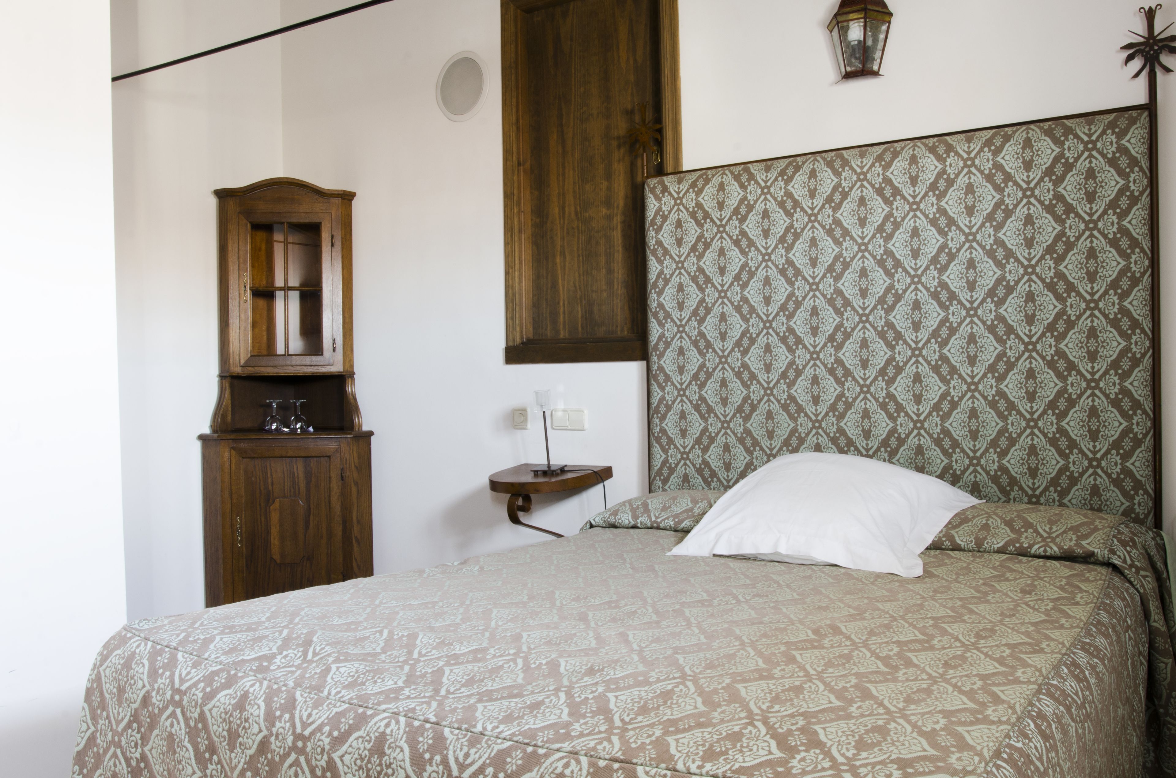 standard double room single use | 1 bedroom, desk, blackout curtains, free wifi