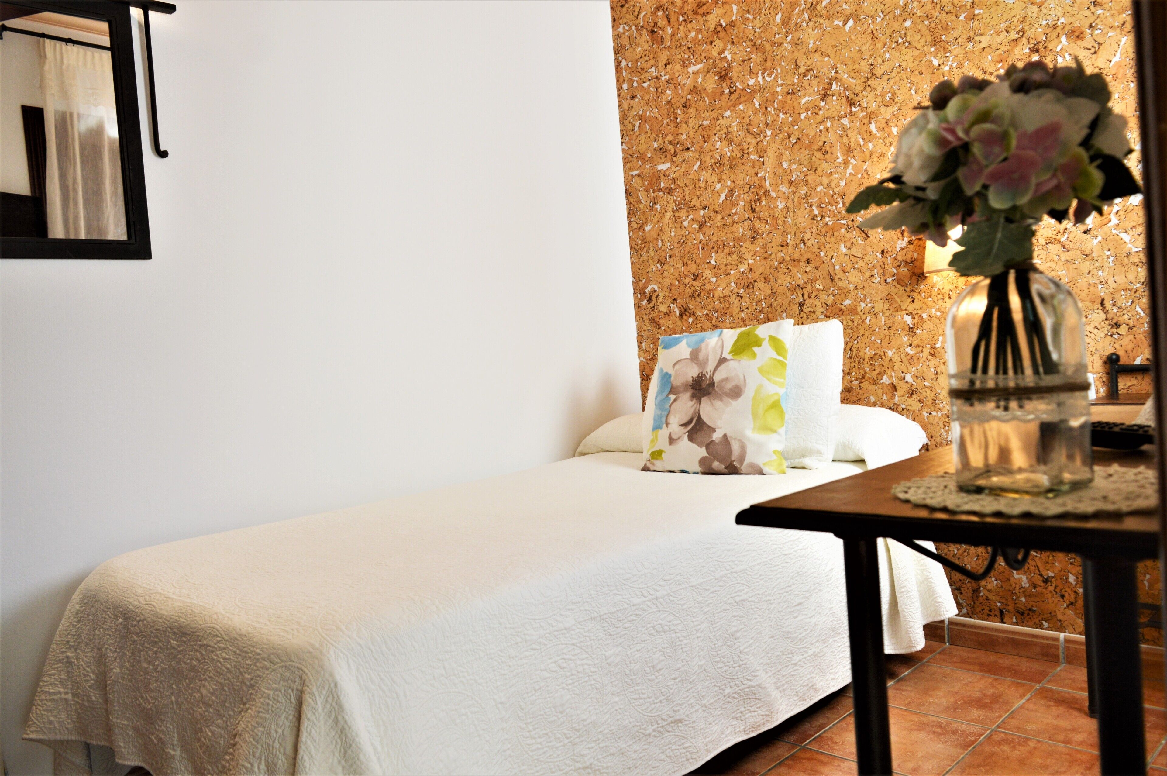 club single room | 1 bedroom, desk, laptop workspace, blackout curtains