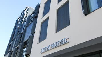 Mặt tiền nơi lưu trú