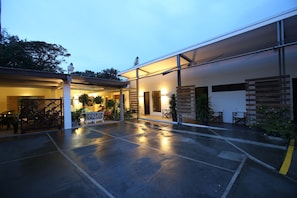 Terrace/patio - Casa Maria Airport B&B (Desamparados)