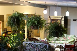 Restaurant - Casa Maria Airport B&B (Desamparados)