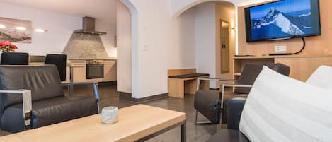 Apartment, 3 Bedrooms, Kitchen, Mountain View | Living area | 55-inch flat-screen TV with cable channels, TV, DVD player