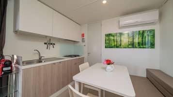 2 camere, tende oscuranti, culle/letti per bambini (gratuiti)