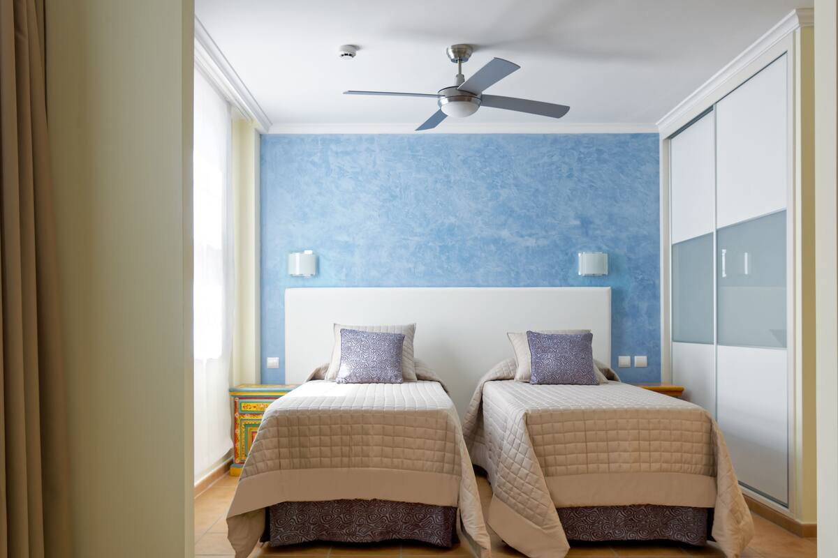 Suite Deluks, pemandangan samudra | 1 kamar tidur, seprai katun Mesir, dan seprai premium