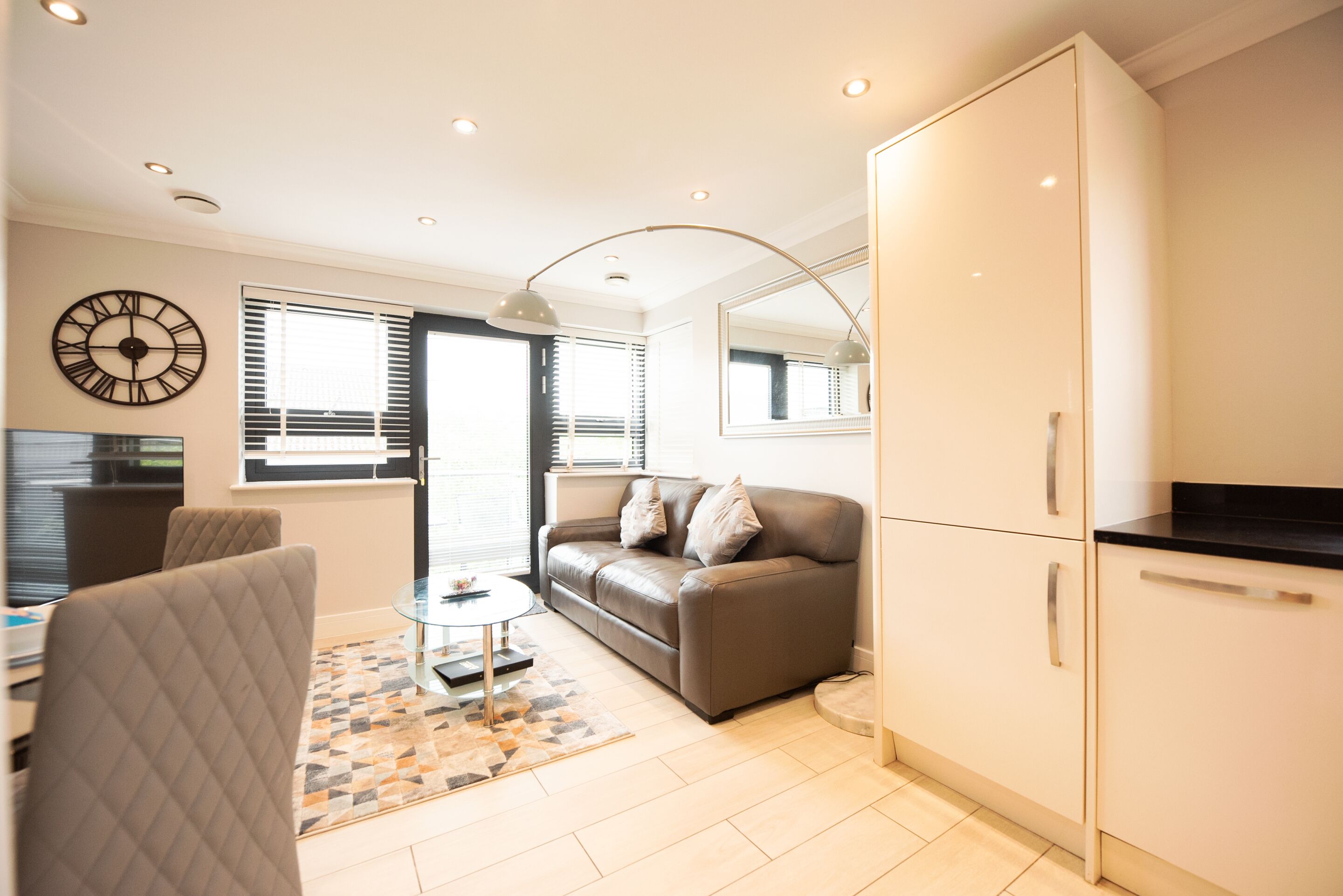 Apartamento Deluxe, baño privado | Salón