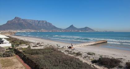 Leisure Bay 306 by CTHA