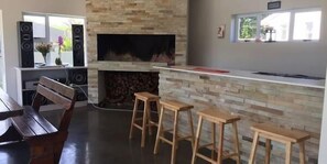 In-room dining - Clairwood Villa (Cape Town)