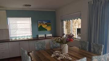 Tempat makan keluarga