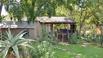 Honeymoon Tree House (Self Catering ) | Terrace/patio
