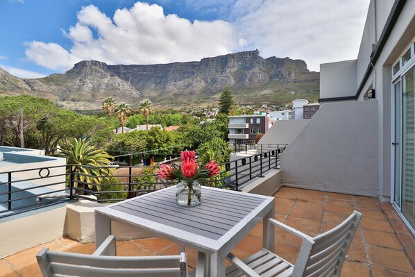 P4 Albany Court | View from room - Albany Court P4 by CTHA (Cape Town)