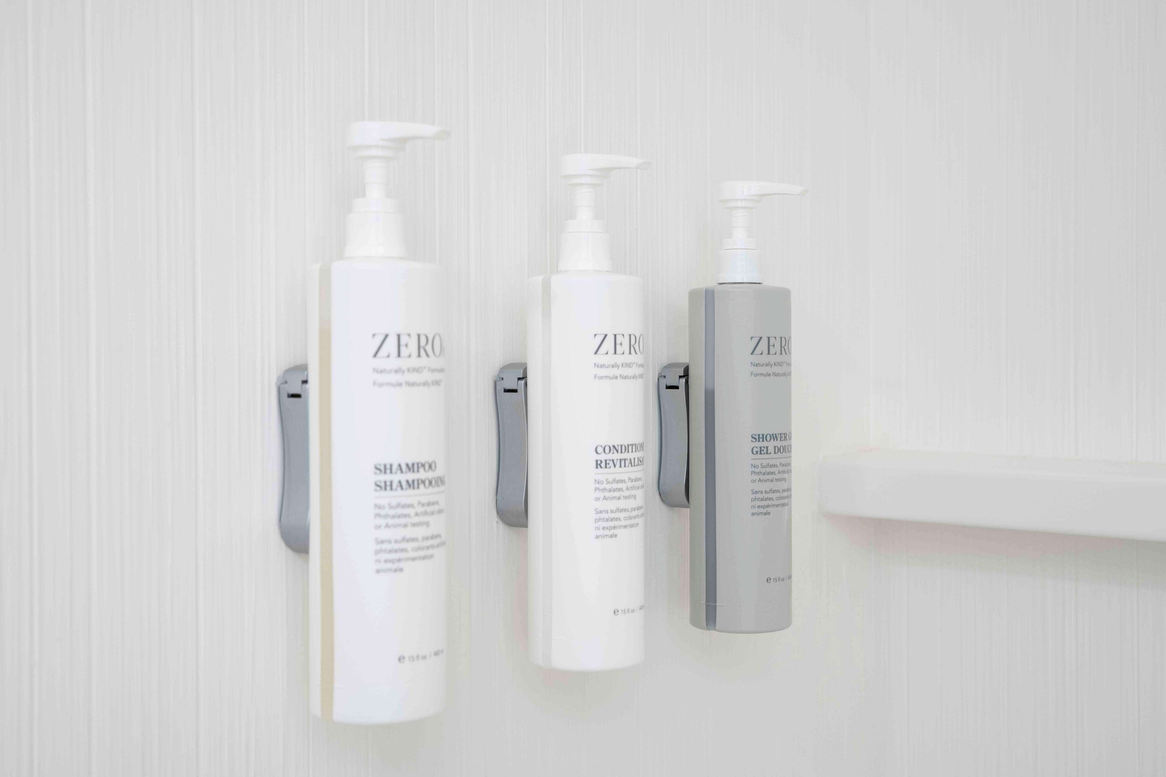 combined shower/bathtub, free toiletries, towels