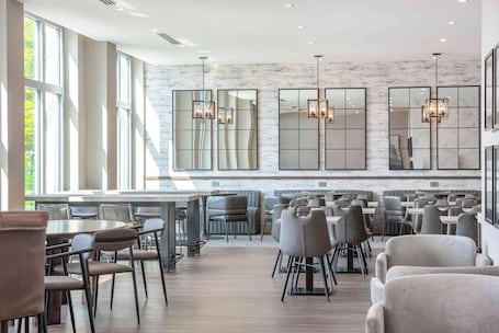 Homewood Suites by Hilton Boston Logan Airport Chelsea