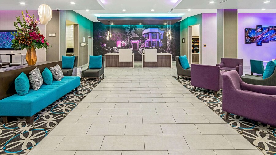 La Quinta Inn & Suites by Wyndham McAllen La Plaza Mall