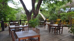 Outdoor dining - Tambuti Lodge (Rundu)