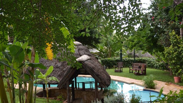 Outdoor pool - Tambuti Lodge (Rundu)