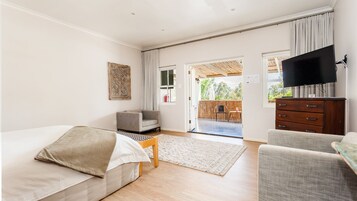 Luxury Double Room | 9 bedrooms, in-room safe, desk, laptop workspace