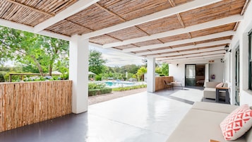 Royal Suite Eduard 32 | Terrace/patio