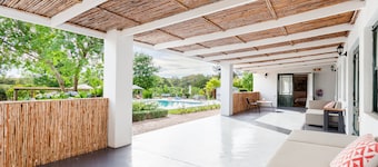 Lady Loch Country House