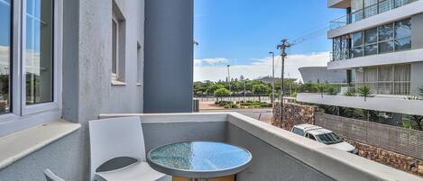 Apartment (1 Bedroom) | Terrace/patio