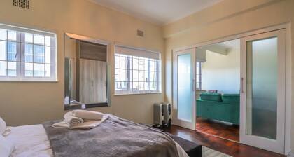 Eaton Square 2 by CTHA