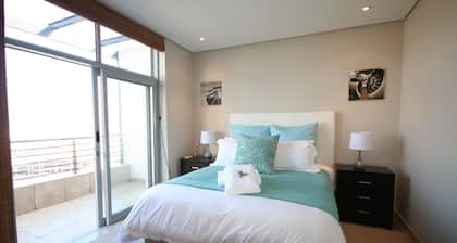 Knightsbridge 902E by CTHA